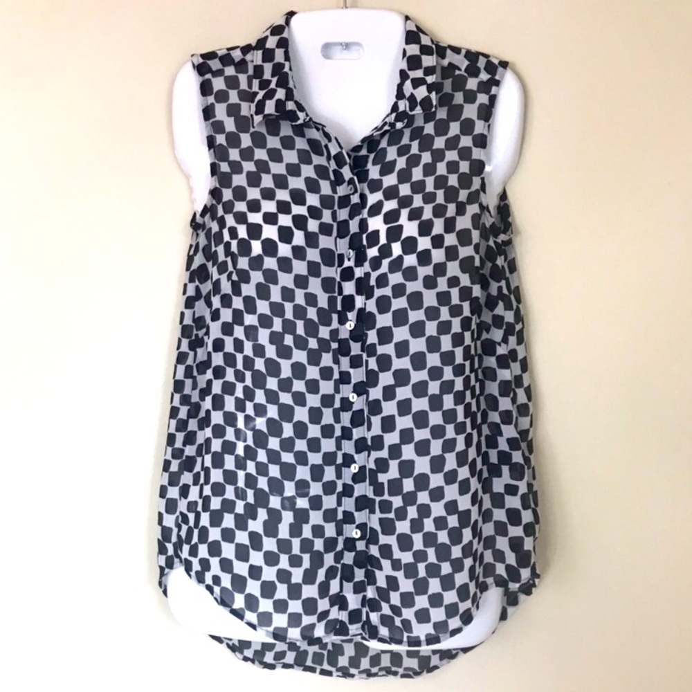 H&M | black and white checkered sleeveless blouse